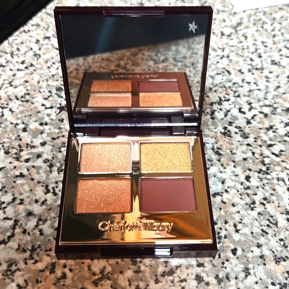 Charlotte Tilbury Luxury Palette Color Coded Eyeshadows "The Queen of Glow" - Picture 1 of 5